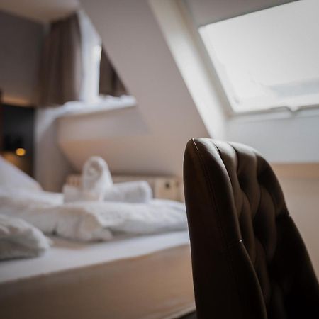 Junik Apartments Oberhausen Оберхаузен Екстериор снимка